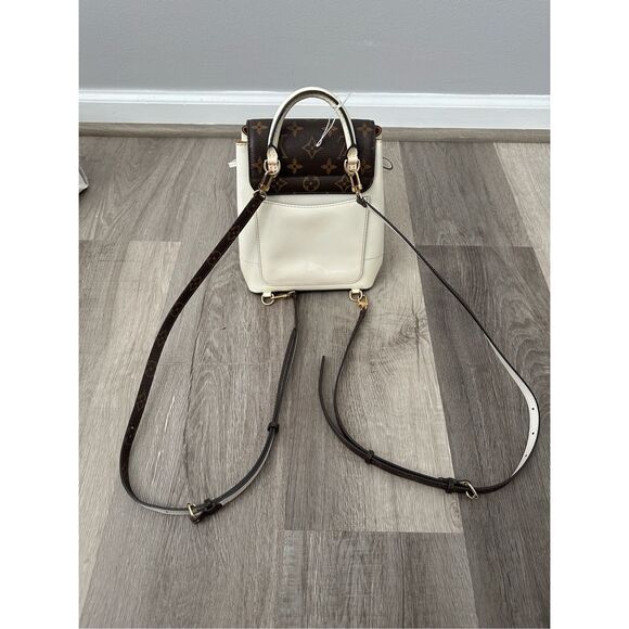 Louis Vuitton Patent Monogram Hot Springs Backpack Snow - Picture 11 of 16